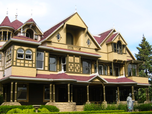 A Traveller’s Guide to Winchester Mystery House