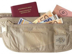 The Most Effective Ways To Carry Cash When Travelling Abroad